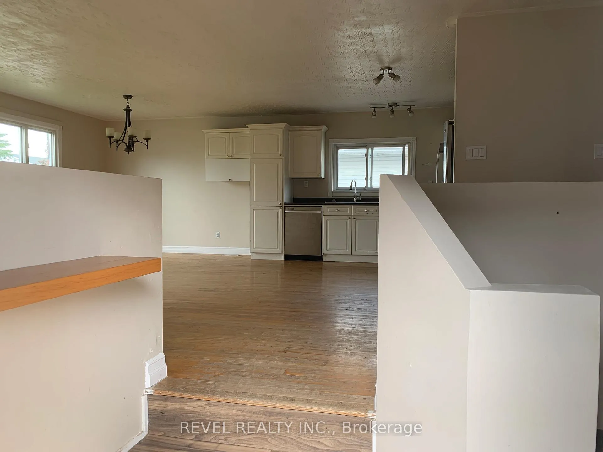 Photo 9 of 597 Spooner Drive, Timmins, TNW - Riverpark — HOMEH