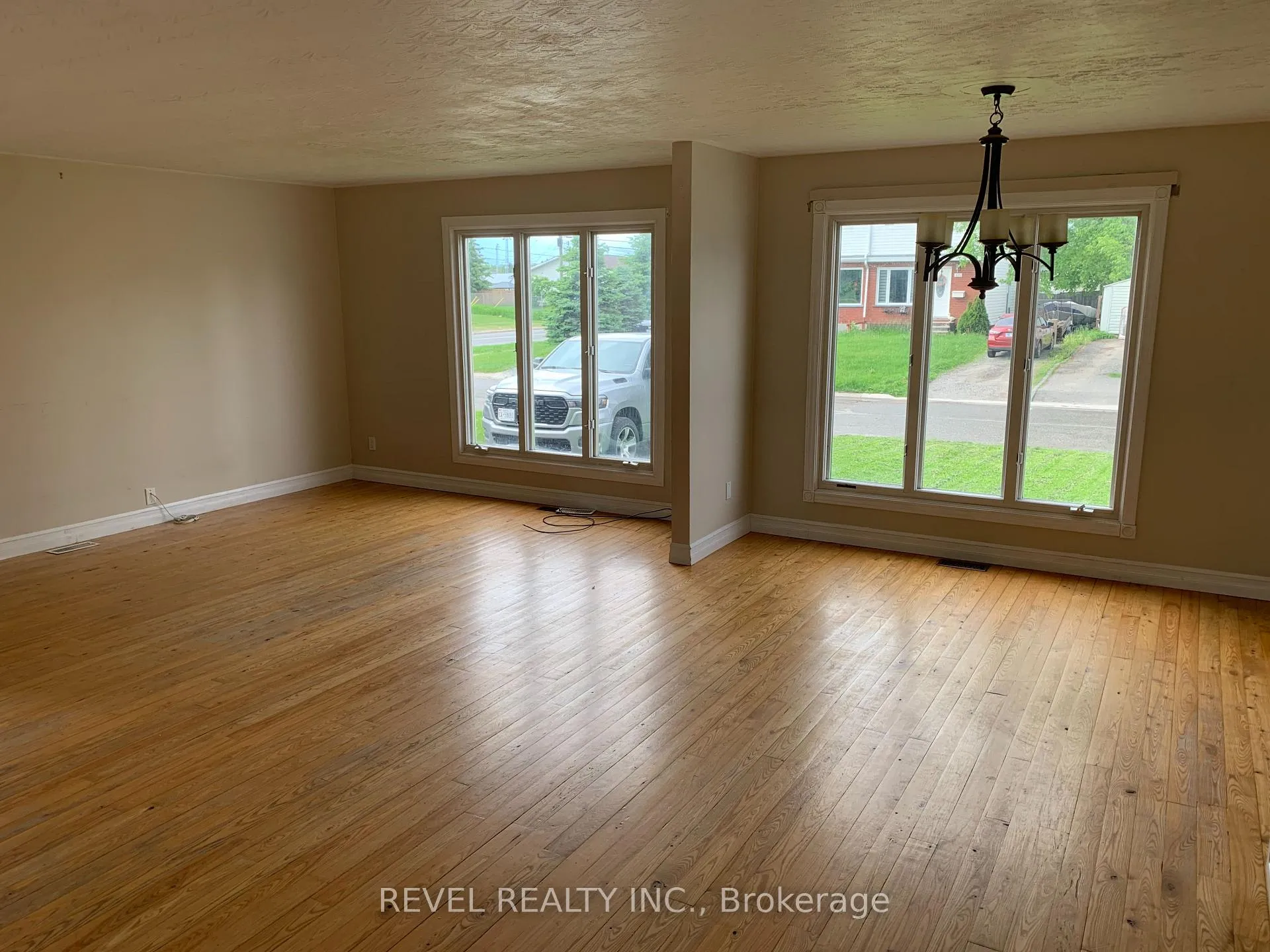 Photo 10 of 597 Spooner Drive, Timmins, TNW - Riverpark — HOMEH