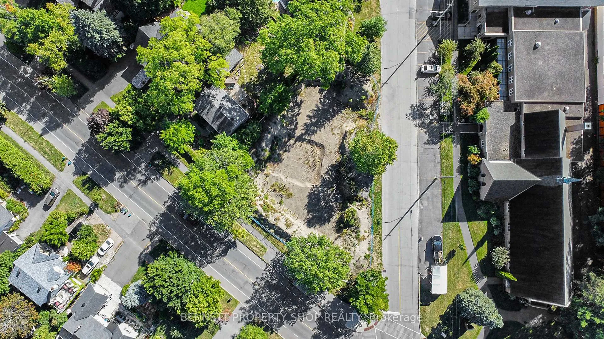 Photo 5 of 257 Cunningham Avenue, Ottawa, Alta Vista/Faircrest Heights — HOMEH