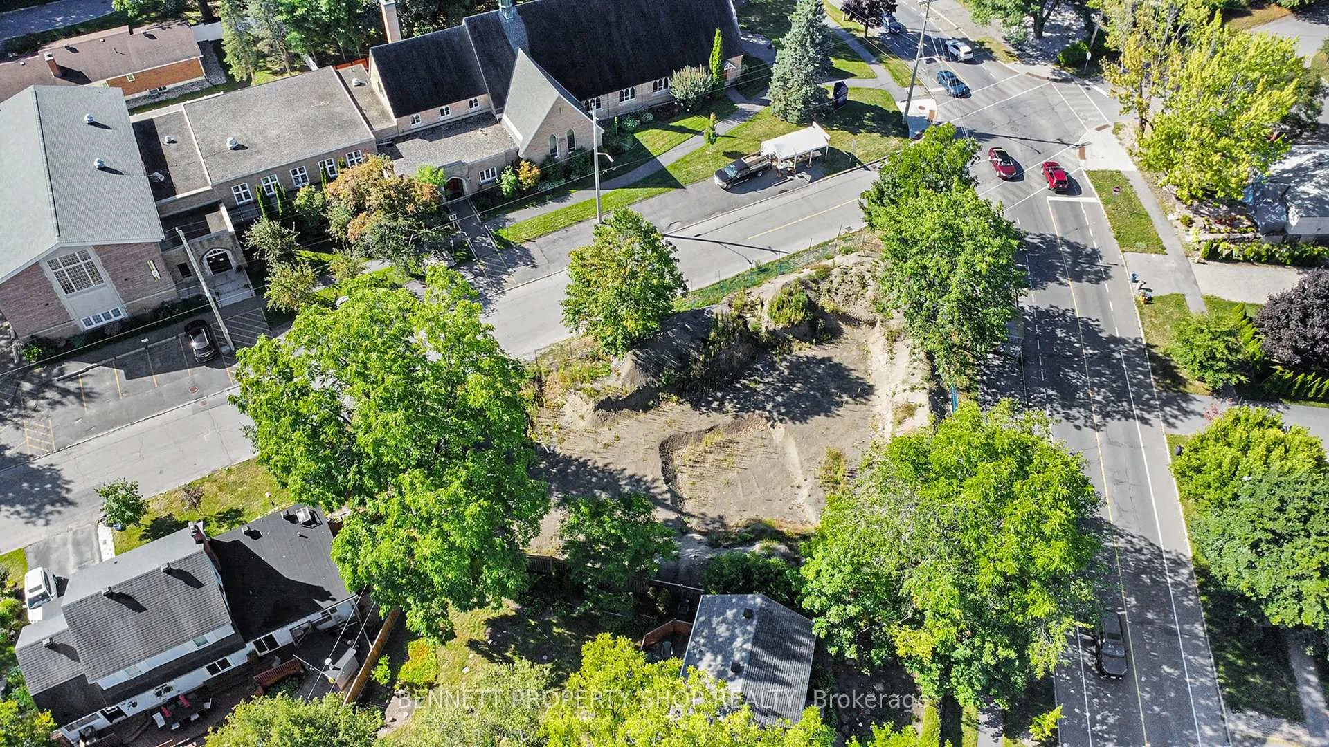 Photo 13 of 257 Cunningham Avenue, Ottawa, Alta Vista/Faircrest Heights — HOMEH