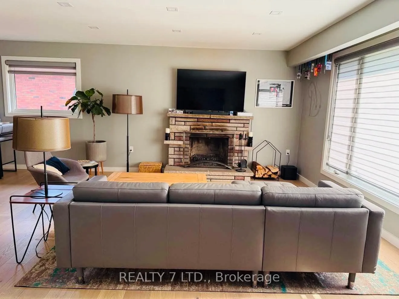 Photo 6 of 139 Sunrise Drive, Hamilton, Greenford — HOMEH