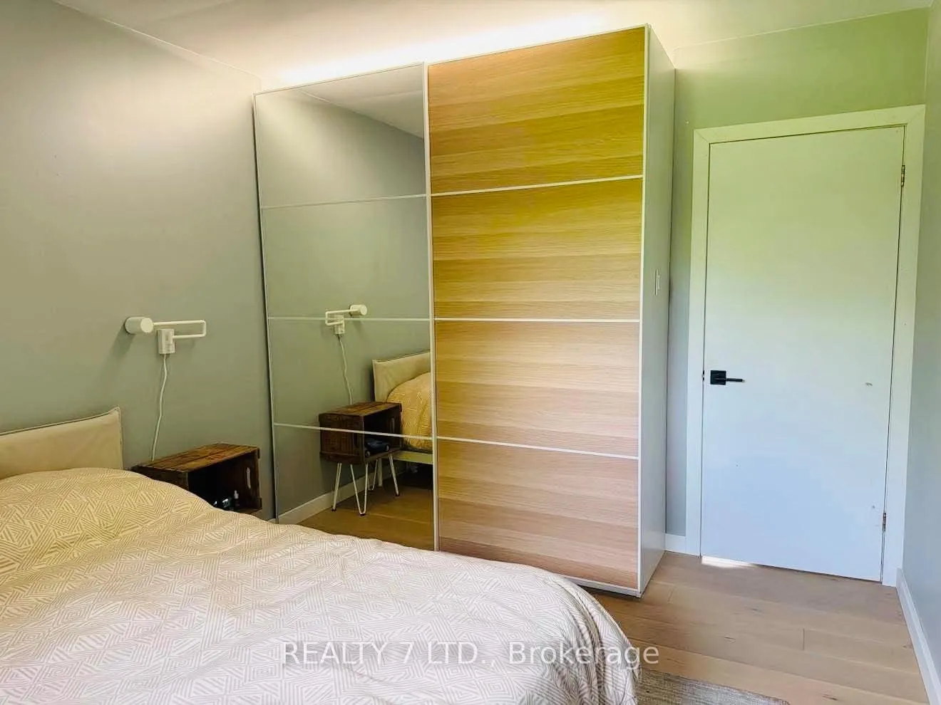Photo 9 of 139 Sunrise Drive, Hamilton, Greenford — HOMEH