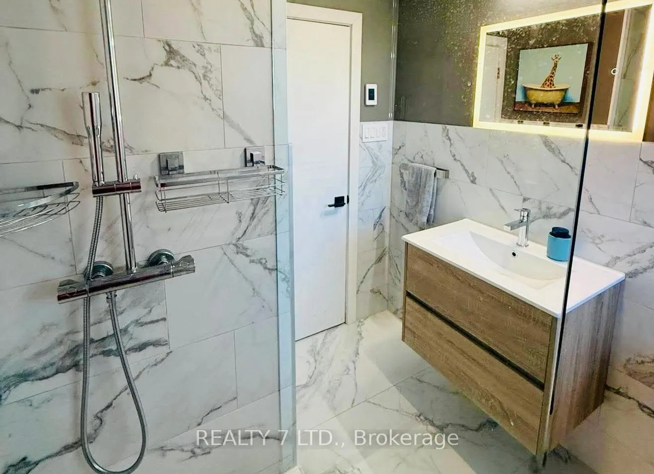 Photo 12 of 139 Sunrise Drive, Hamilton, Greenford — HOMEH