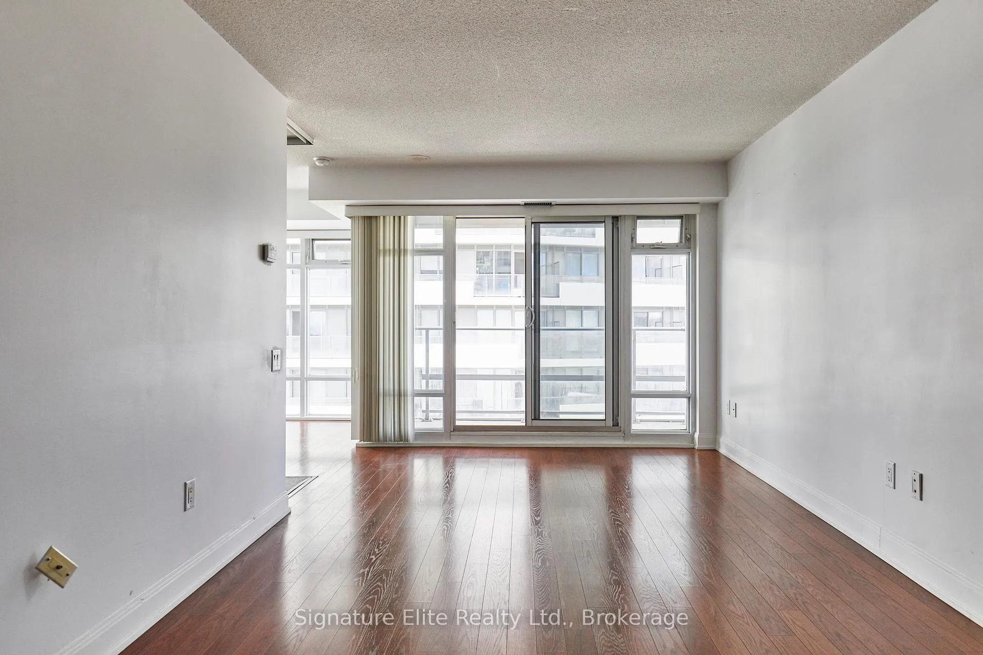 Photo 8 of Unit 3209, 2191 Yonge Street, Toronto, Mount Pleasant West — HOMEH