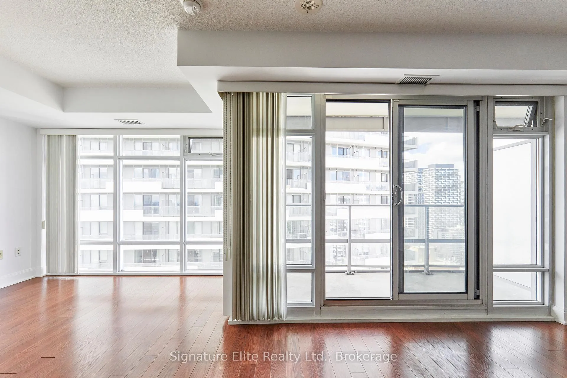 Photo 10 of Unit 3209, 2191 Yonge Street, Toronto, Mount Pleasant West — HOMEH