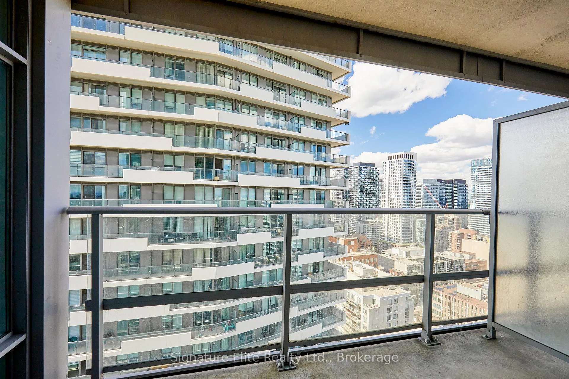 Photo 11 of Unit 3209, 2191 Yonge Street, Toronto, Mount Pleasant West — HOMEH