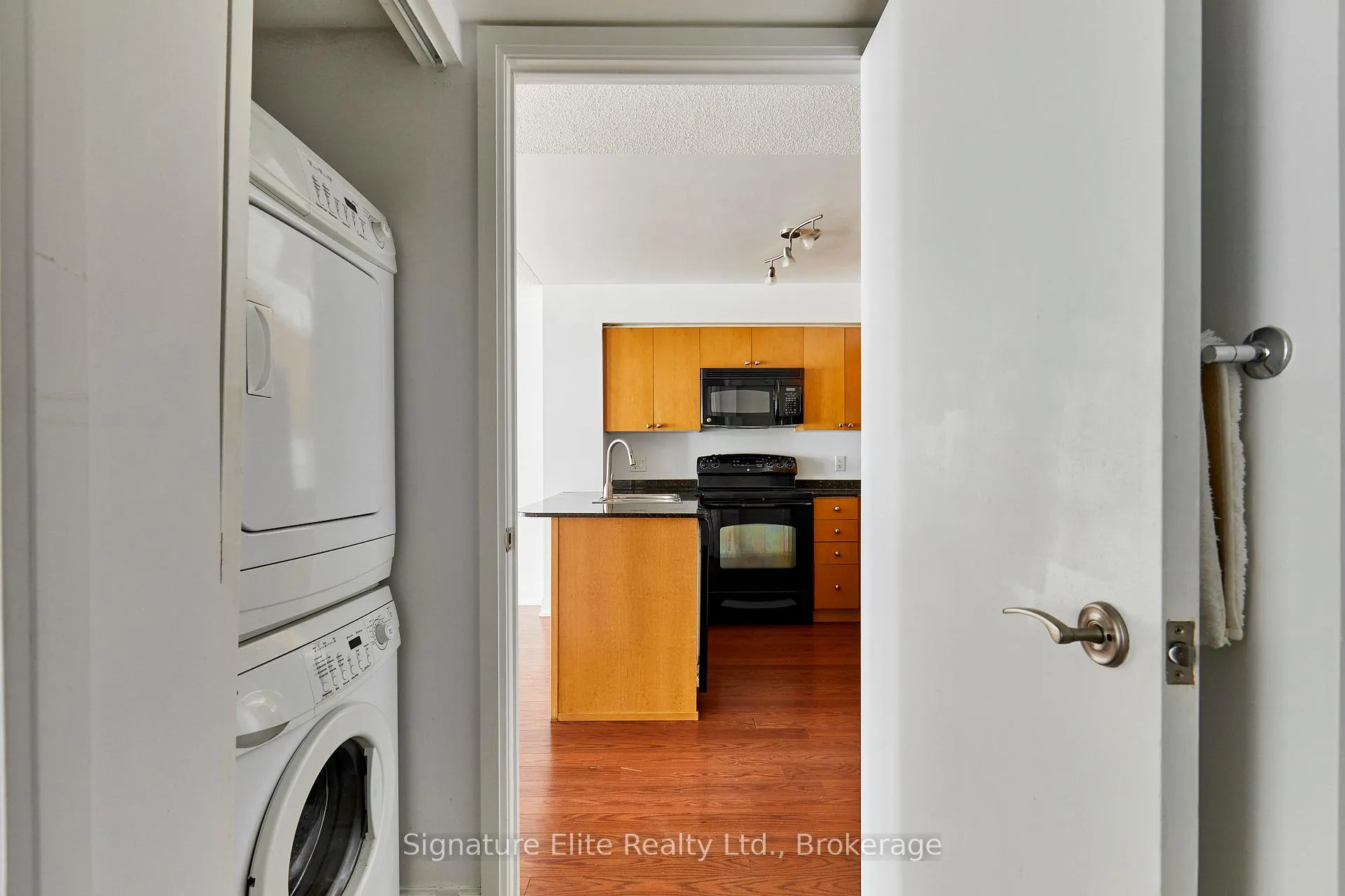 Photo 26 of Unit 3209, 2191 Yonge Street, Toronto, Mount Pleasant West — HOMEH
