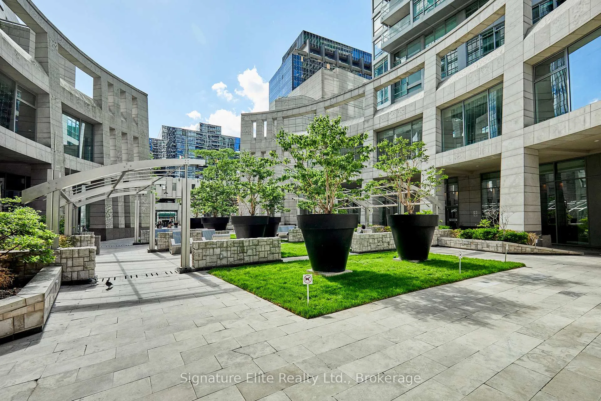 Photo 28 of Unit 3209, 2191 Yonge Street, Toronto, Mount Pleasant West — HOMEH