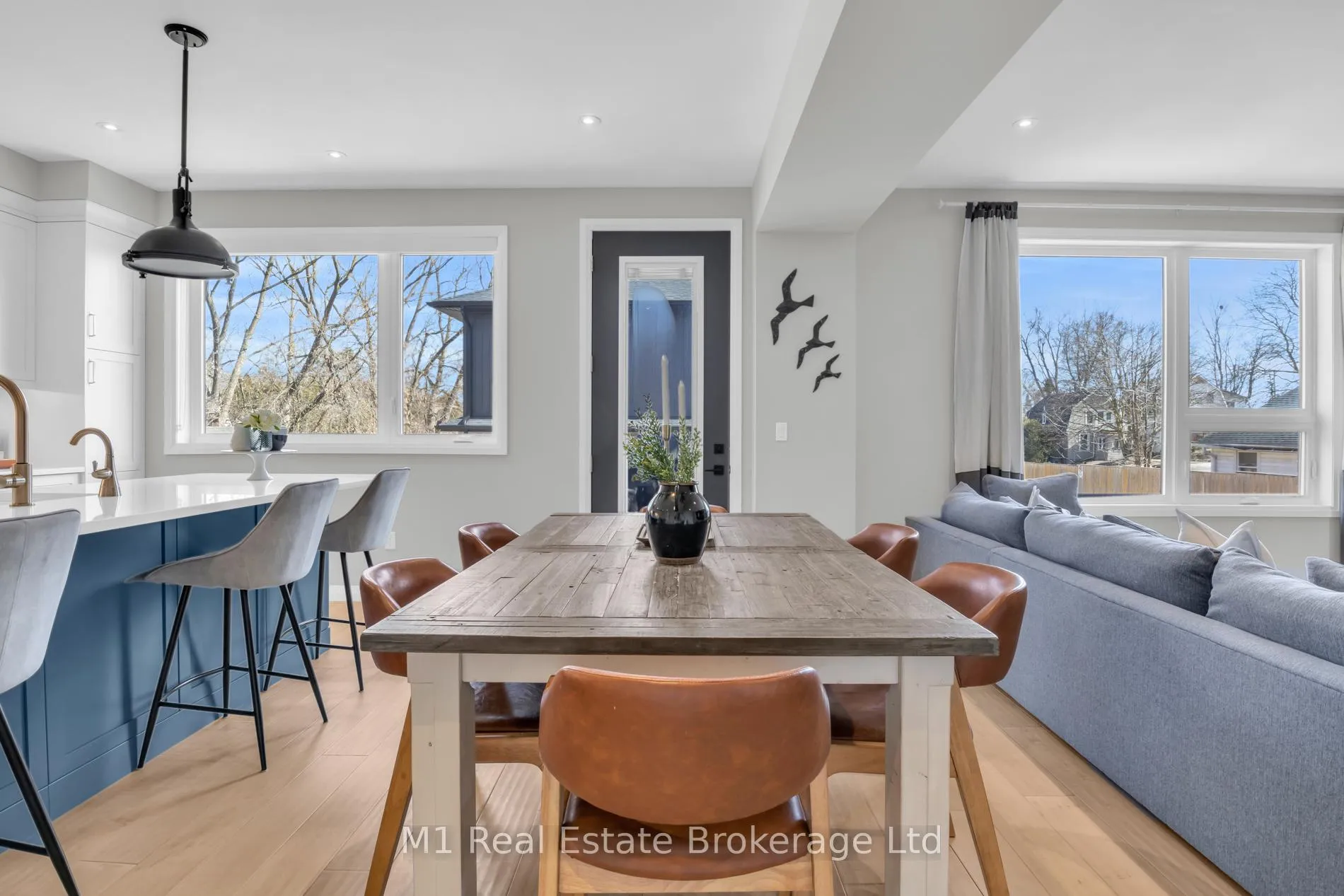 Photo 15 of 25 Creekside Terrace, Centre Wellington, Fergus — HOMEH