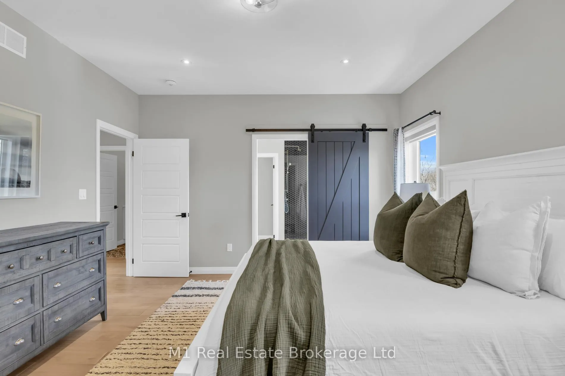 Photo 19 of 25 Creekside Terrace, Centre Wellington, Fergus — HOMEH