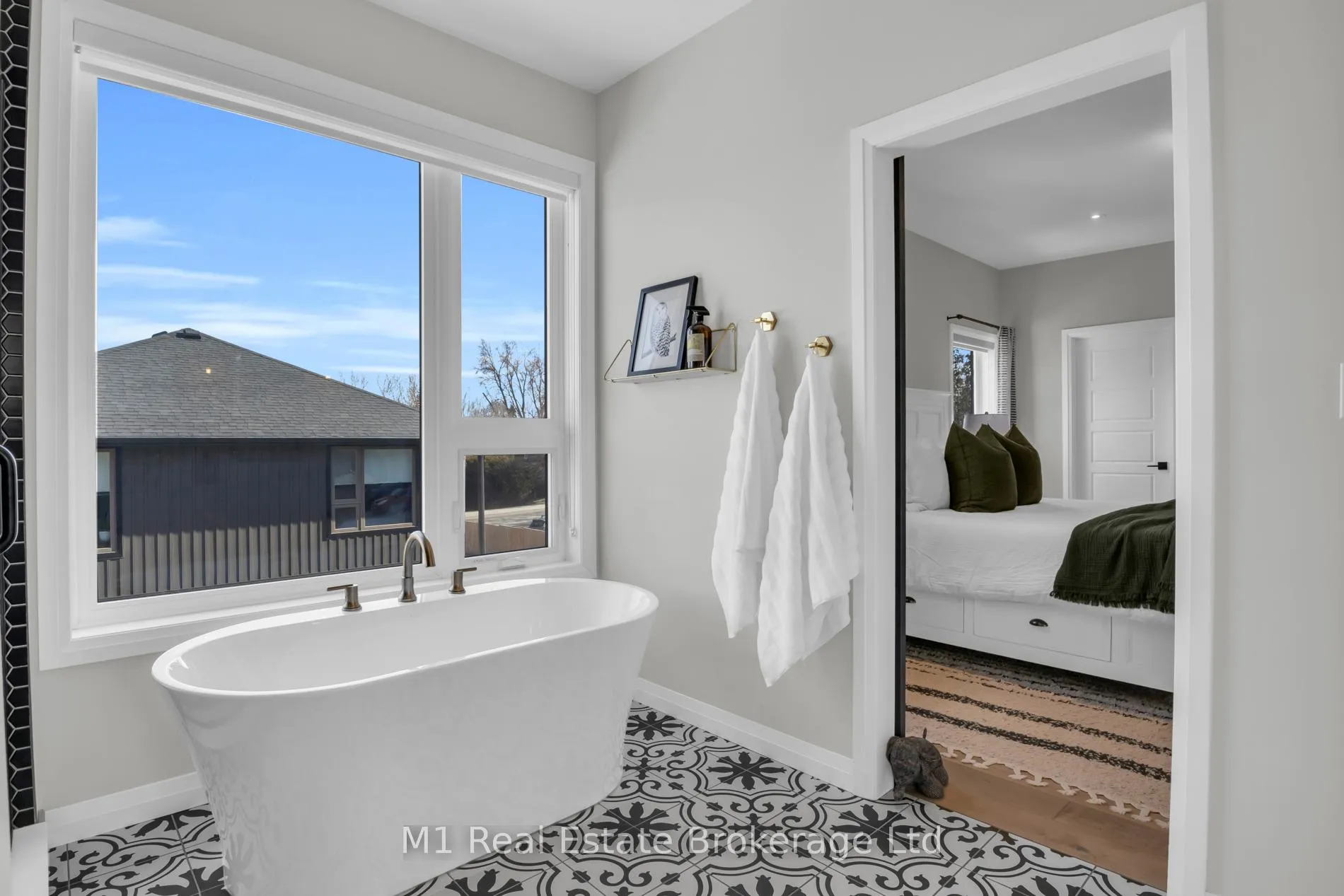 Photo 22 of 25 Creekside Terrace, Centre Wellington, Fergus — HOMEH