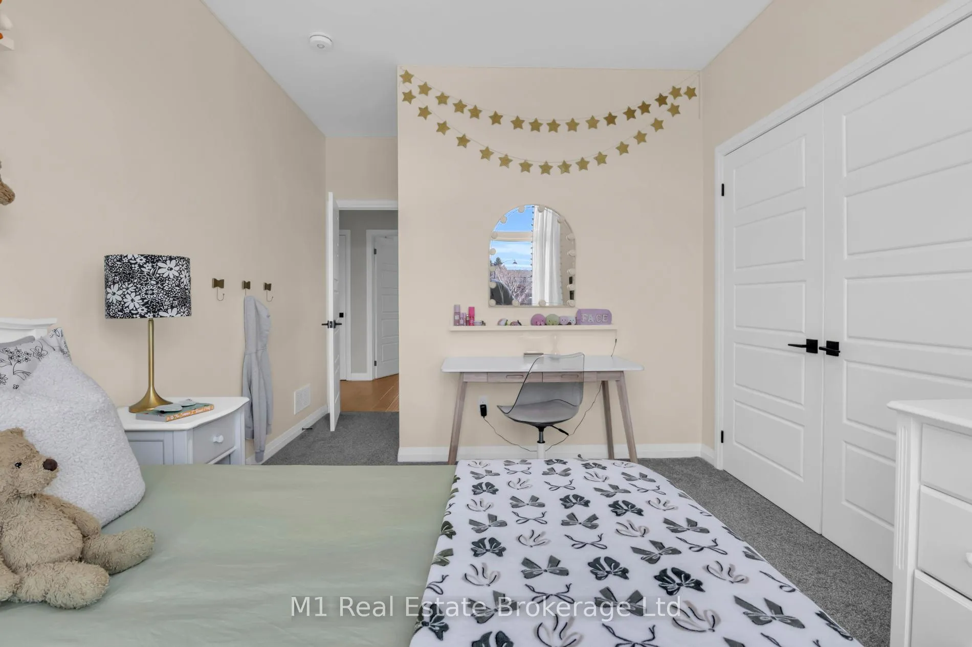 Photo 26 of 25 Creekside Terrace, Centre Wellington, Fergus — HOMEH