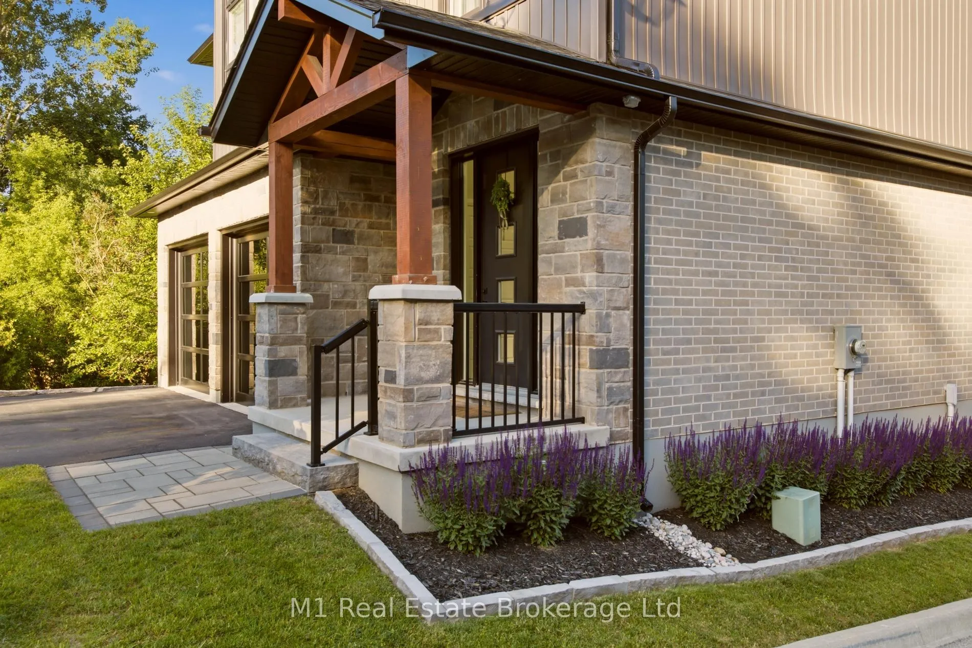 Photo 38 of 25 Creekside Terrace, Centre Wellington, Fergus — HOMEH