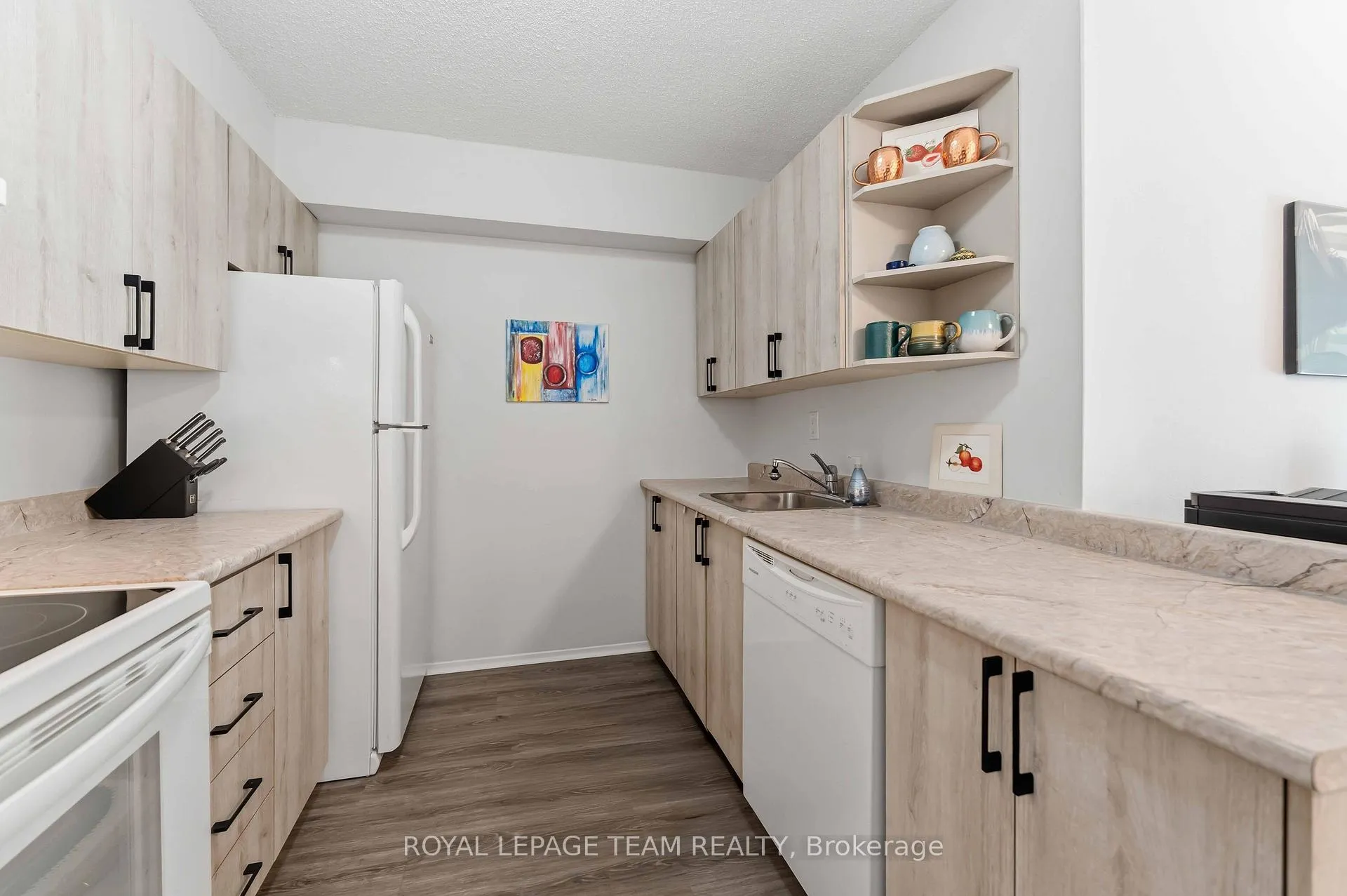 Photo 9 of Unit 203, 110 Forward Avenue, Ottawa, Mechanicsville — HOMEH