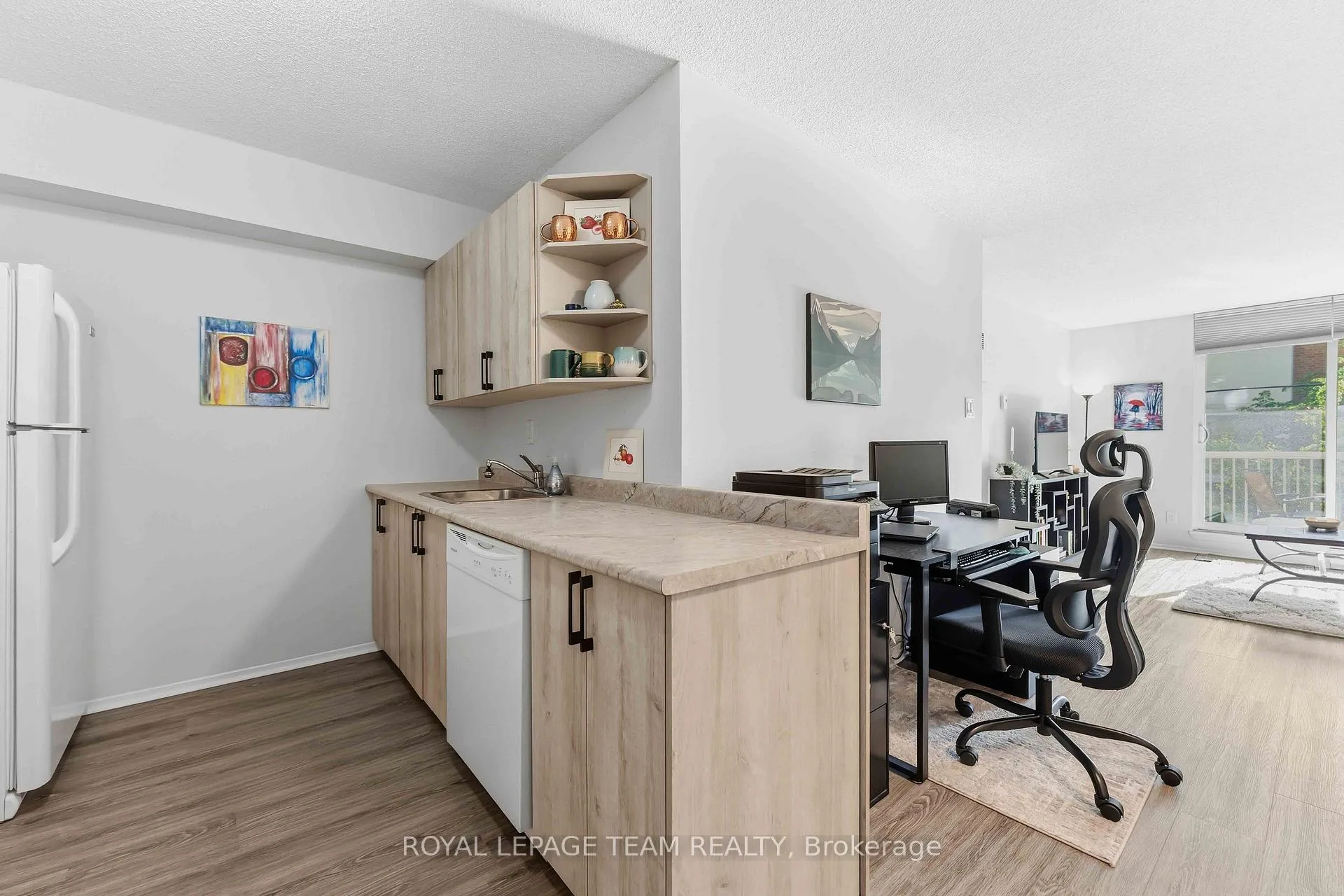 Photo 10 of Unit 203, 110 Forward Avenue, Ottawa, Mechanicsville — HOMEH
