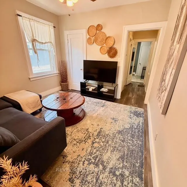 Photo 15 of 368 Wharncliffe Road S, London, South F — HOMEH