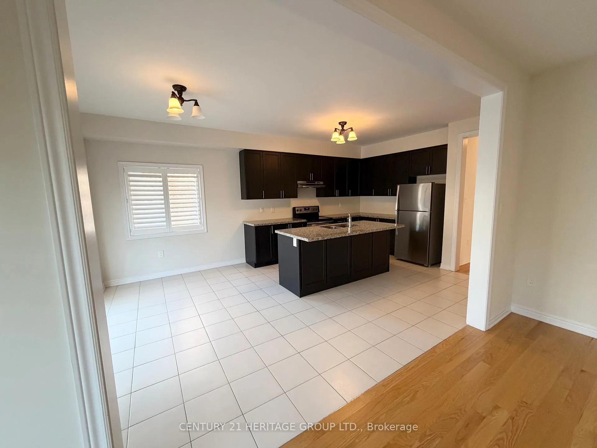 Photo 8 of 1449 Farrow Crescent, Innisfil, Alcona — HOMEH