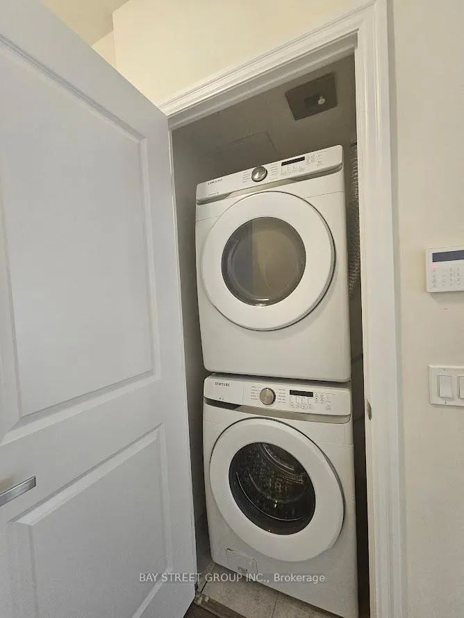 Photo 16 of Unit 2009, 9075 Jane Street, Vaughan, Concord — HOMEH