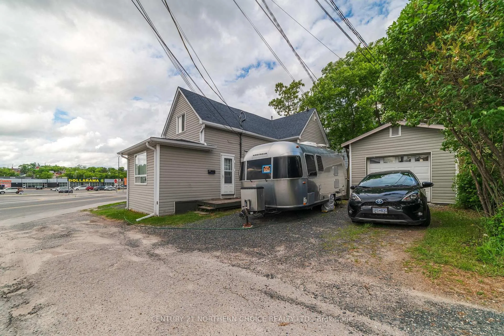 Photo 5 of 415 First Street South, Kenora, Downtown — HOMEH