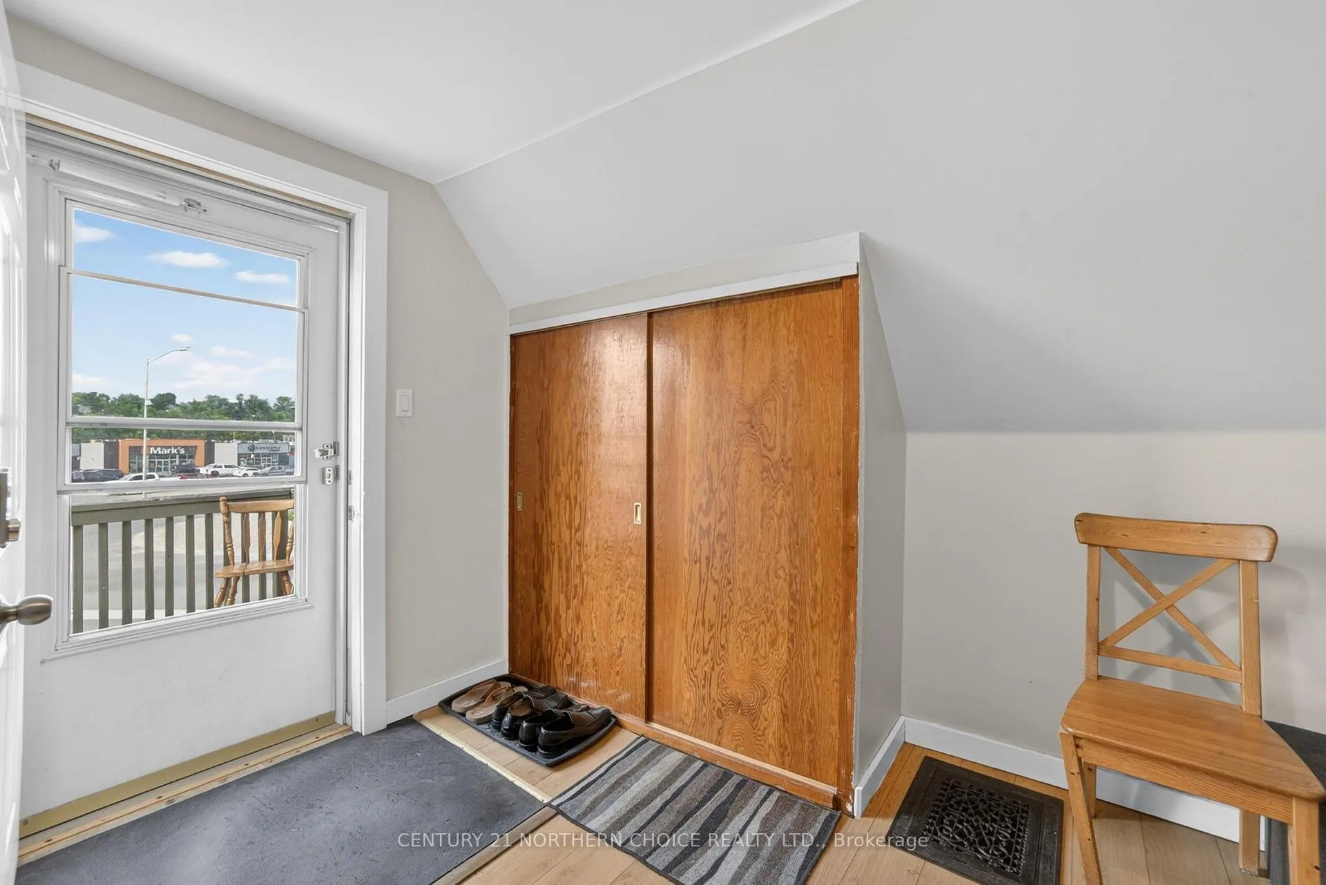 Photo 16 of 415 First Street South, Kenora, Downtown — HOMEH