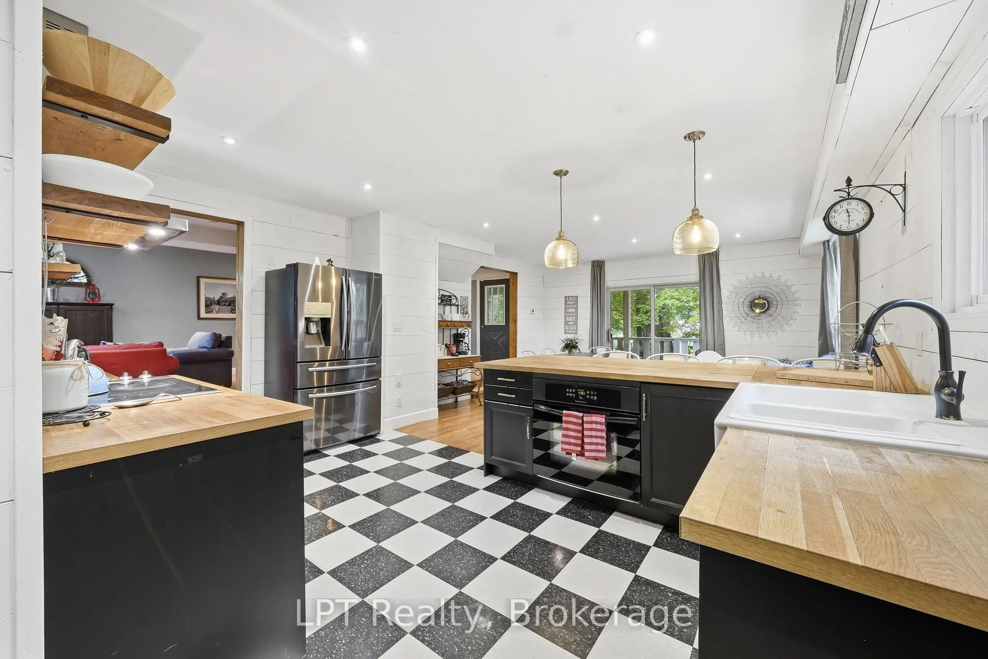 Photo 6 of 34 Captains Drive, Prince Edward County, North Marysburg Ward — HOMEH