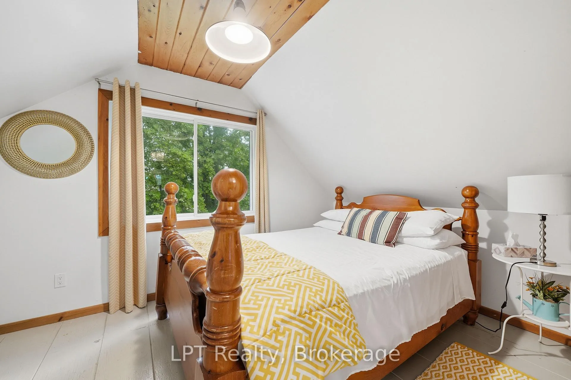 Photo 17 of 34 Captains Drive, Prince Edward County, North Marysburg Ward — HOMEH