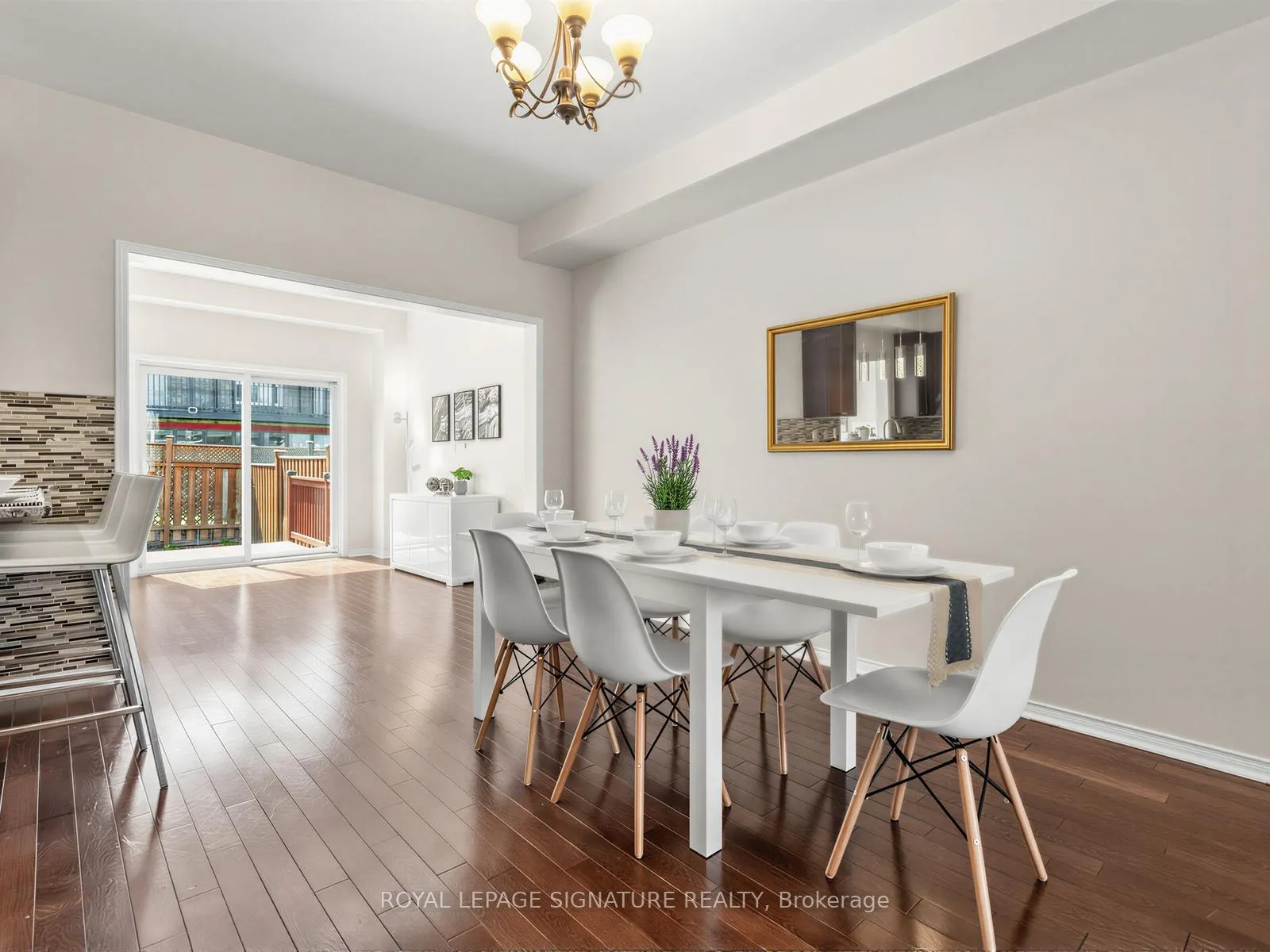 Photo 5 of 32 Clarepark Court, Ajax, Central East — HOMEH