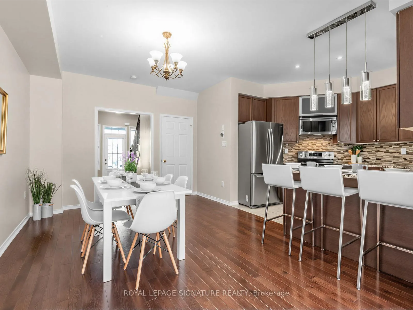 Photo 6 of 32 Clarepark Court, Ajax, Central East — HOMEH