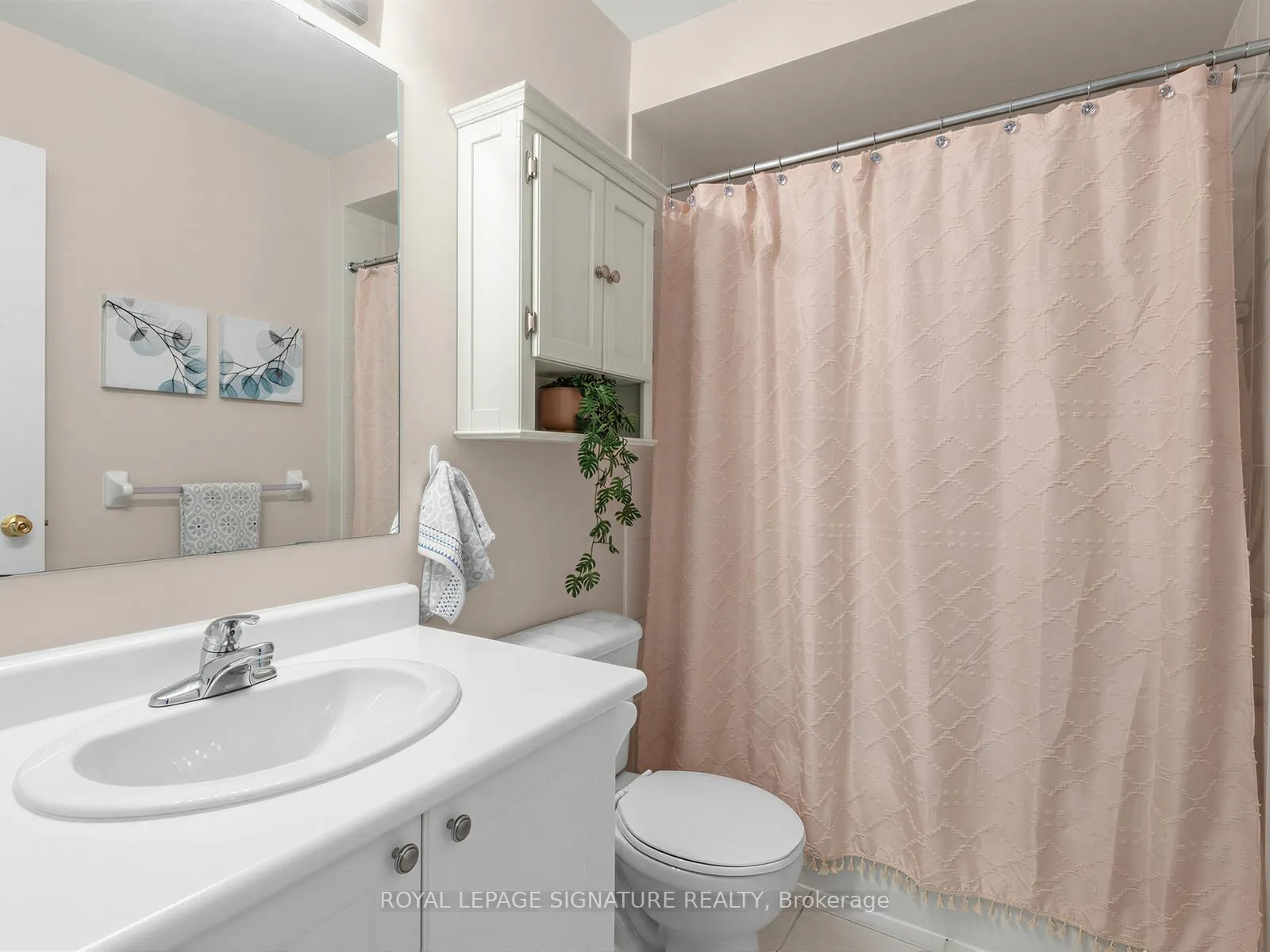 Photo 22 of 32 Clarepark Court, Ajax, Central East — HOMEH