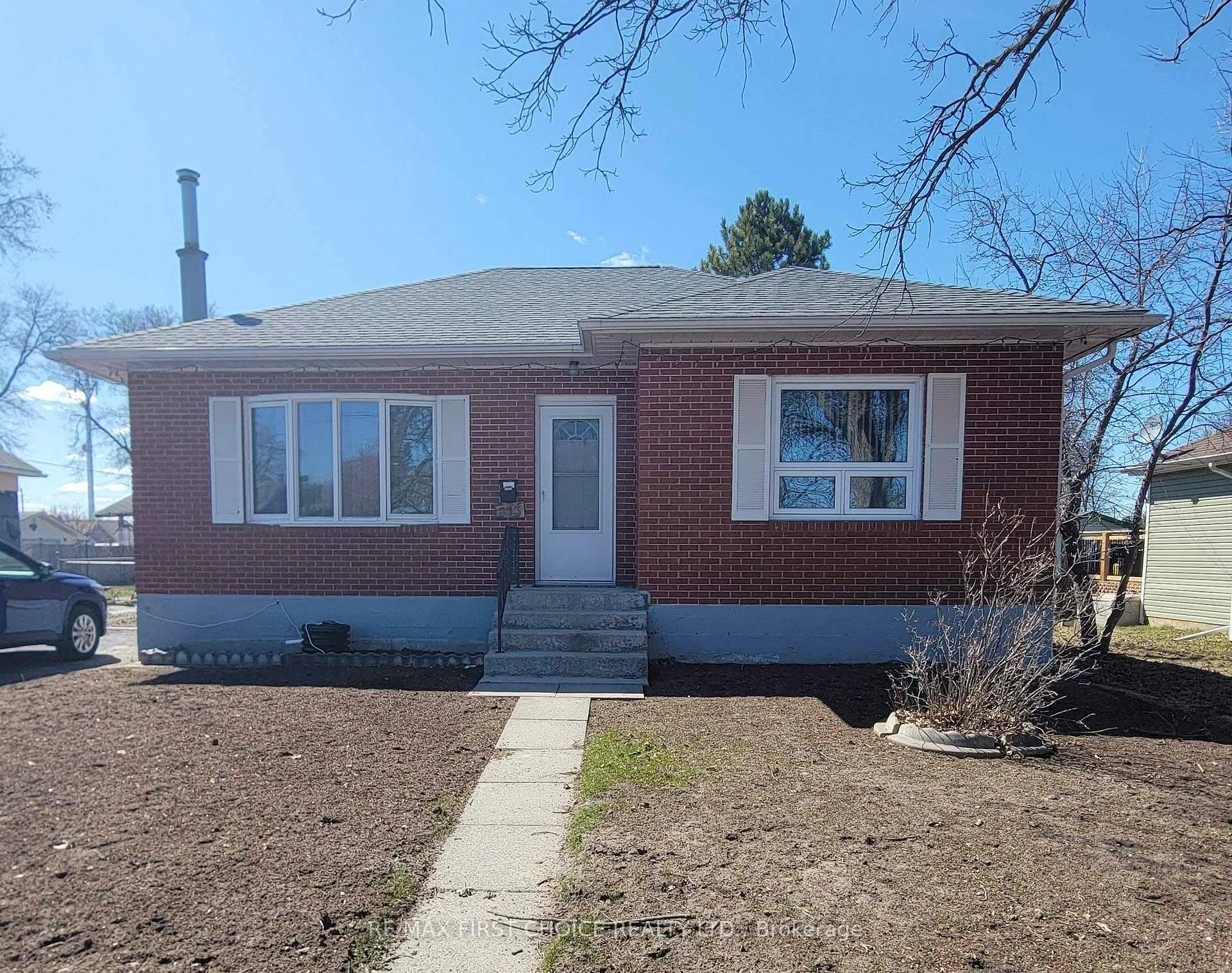Photo 1 of 813 Phair Ave, Fort Frances — HOMEH