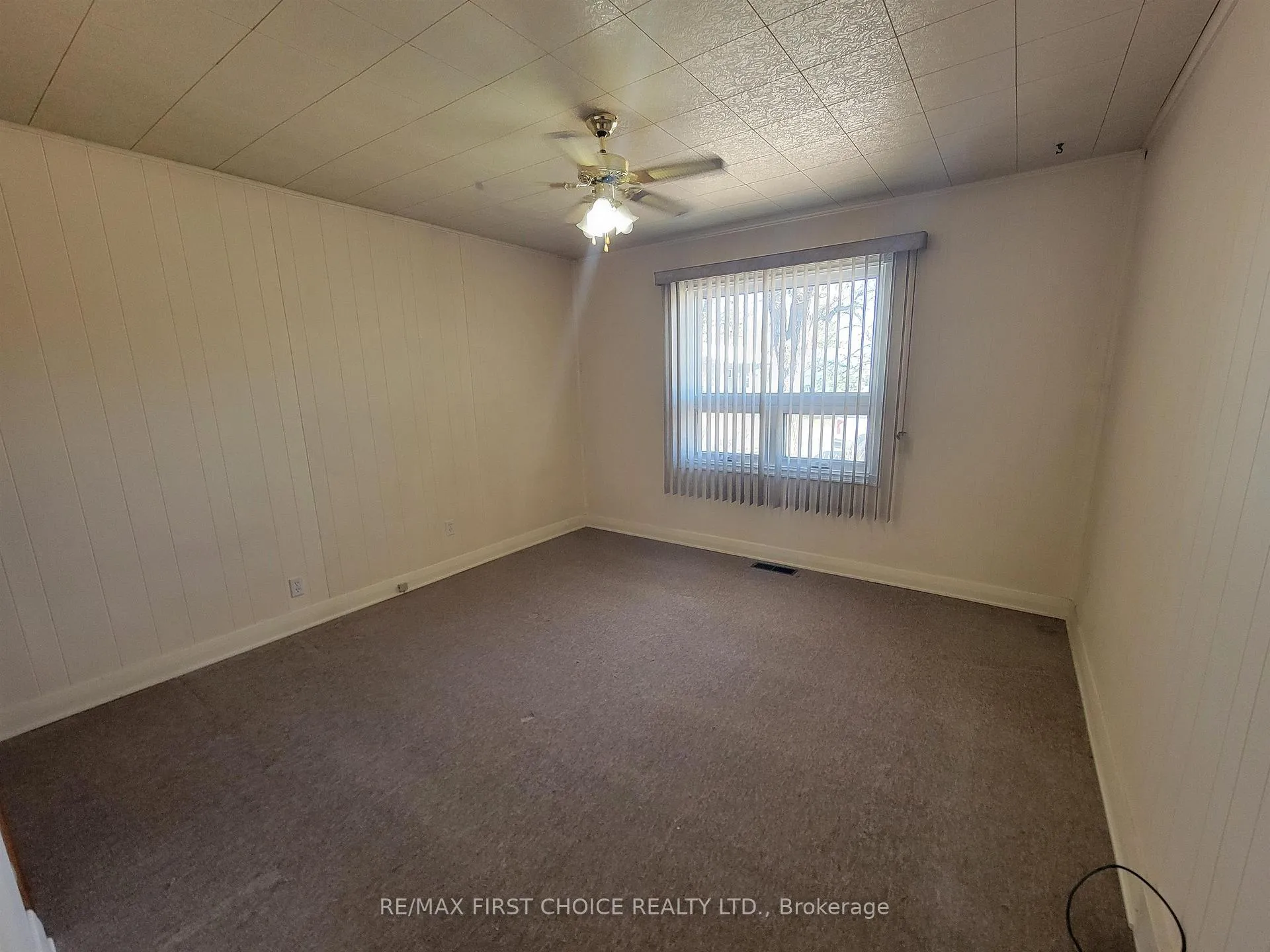Photo 4 of 813 Phair Ave, Fort Frances — HOMEH