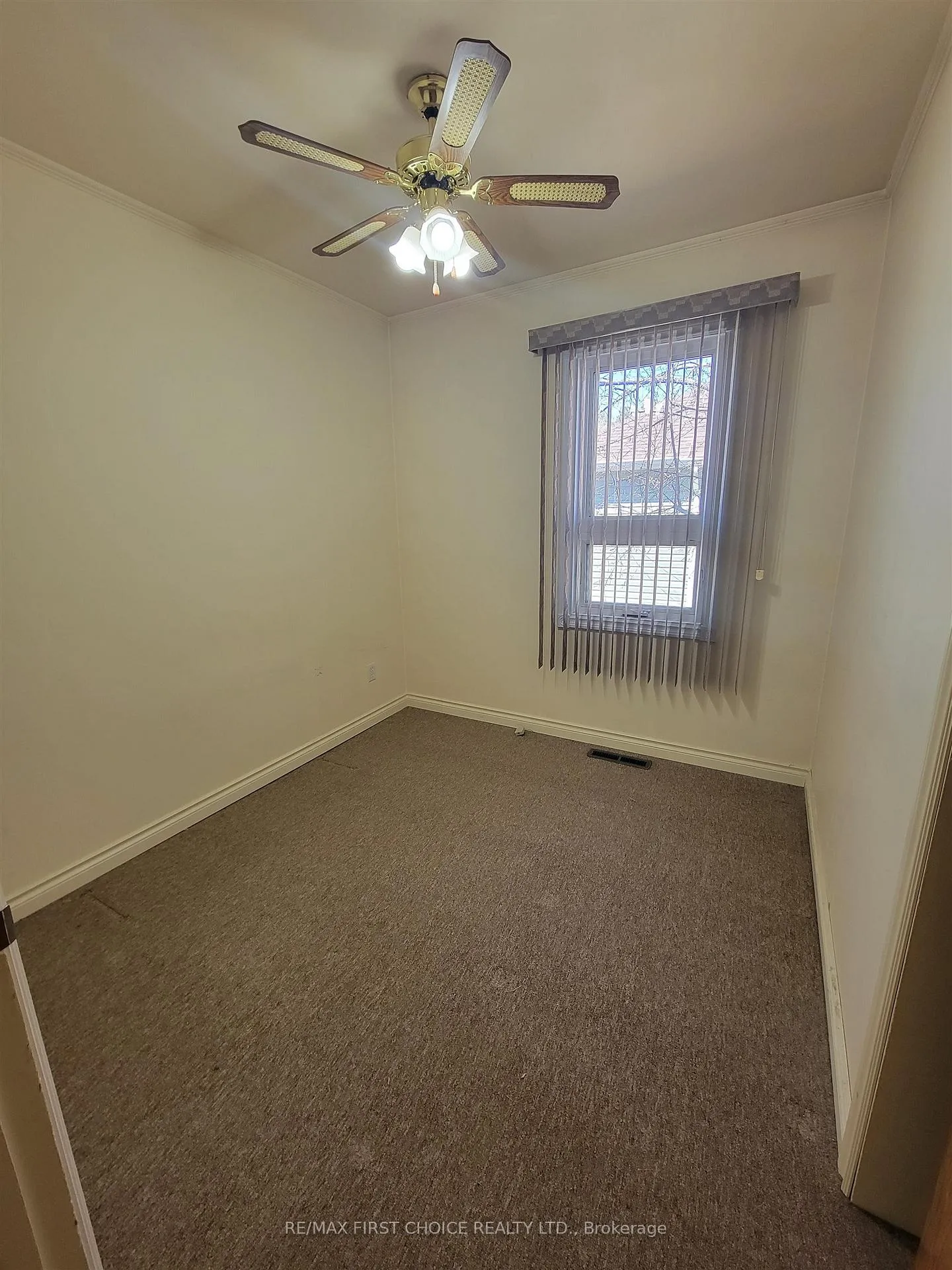 Photo 7 of 813 Phair Ave, Fort Frances — HOMEH