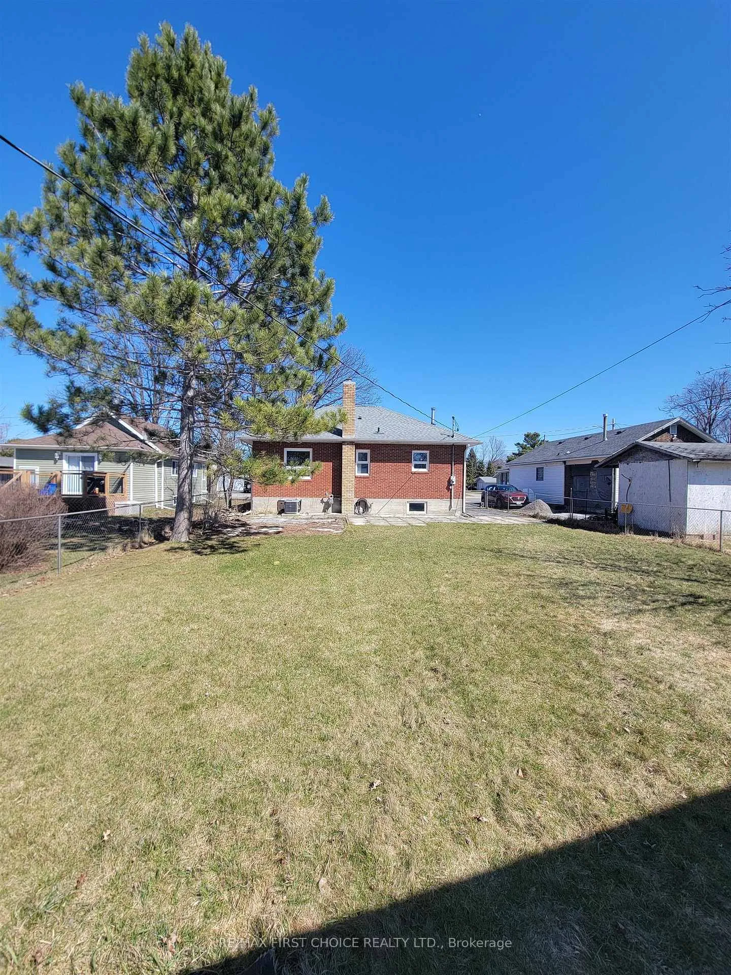 Photo 21 of 813 Phair Ave, Fort Frances — HOMEH