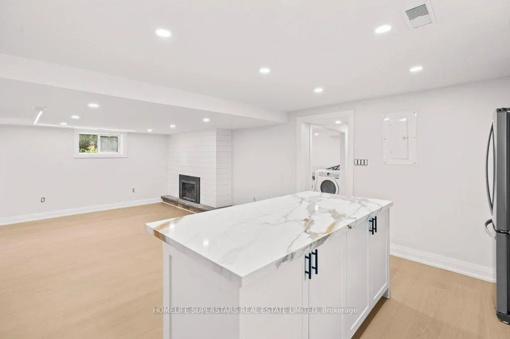 Photo 3 of Unit Lower, 855 Garth Street, Hamilton, Buchanan — HOMEH
