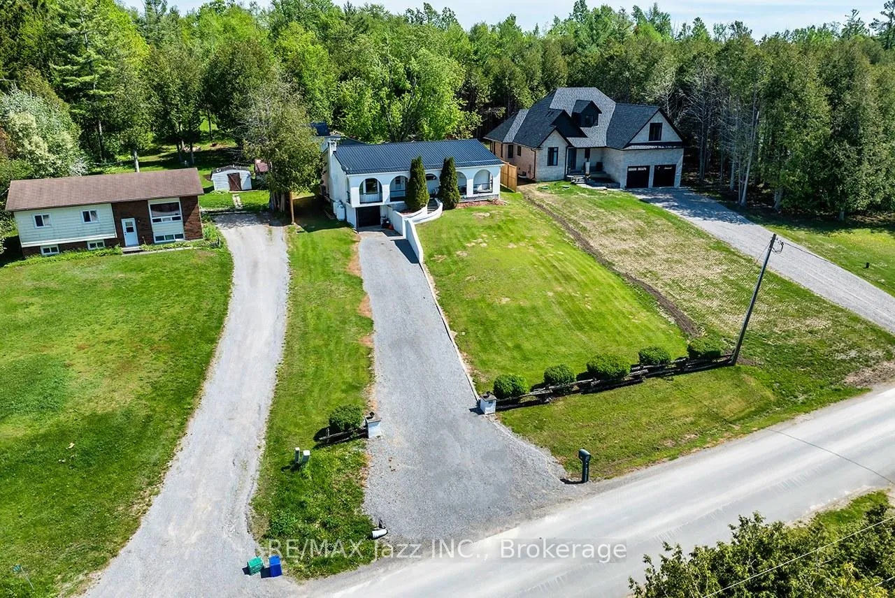 Photo 6 of 835 Cedar Glen Road, Kawartha Lakes, Verulam — HOMEH