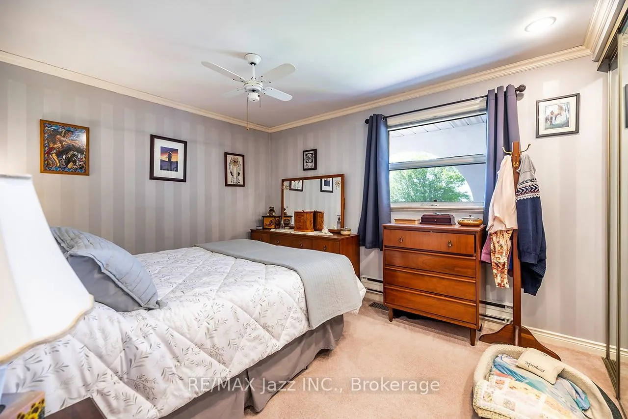 Photo 22 of 835 Cedar Glen Road, Kawartha Lakes, Verulam — HOMEH