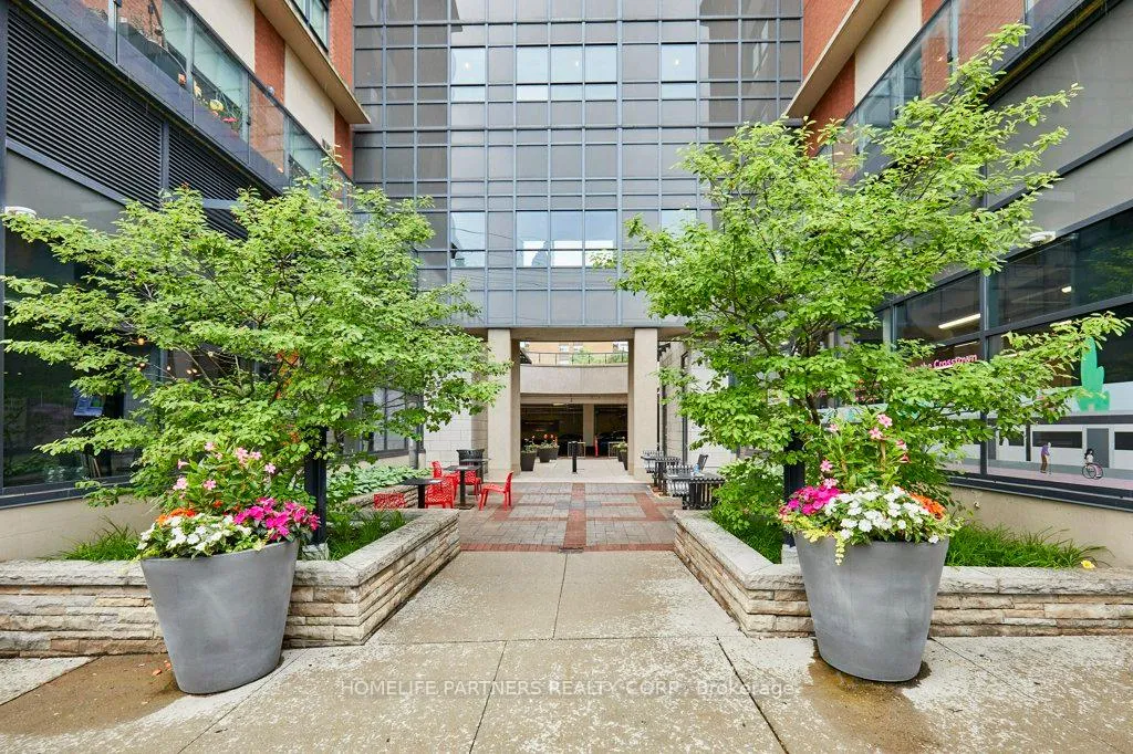 Front of Unit 601, 35 Fontenay Court