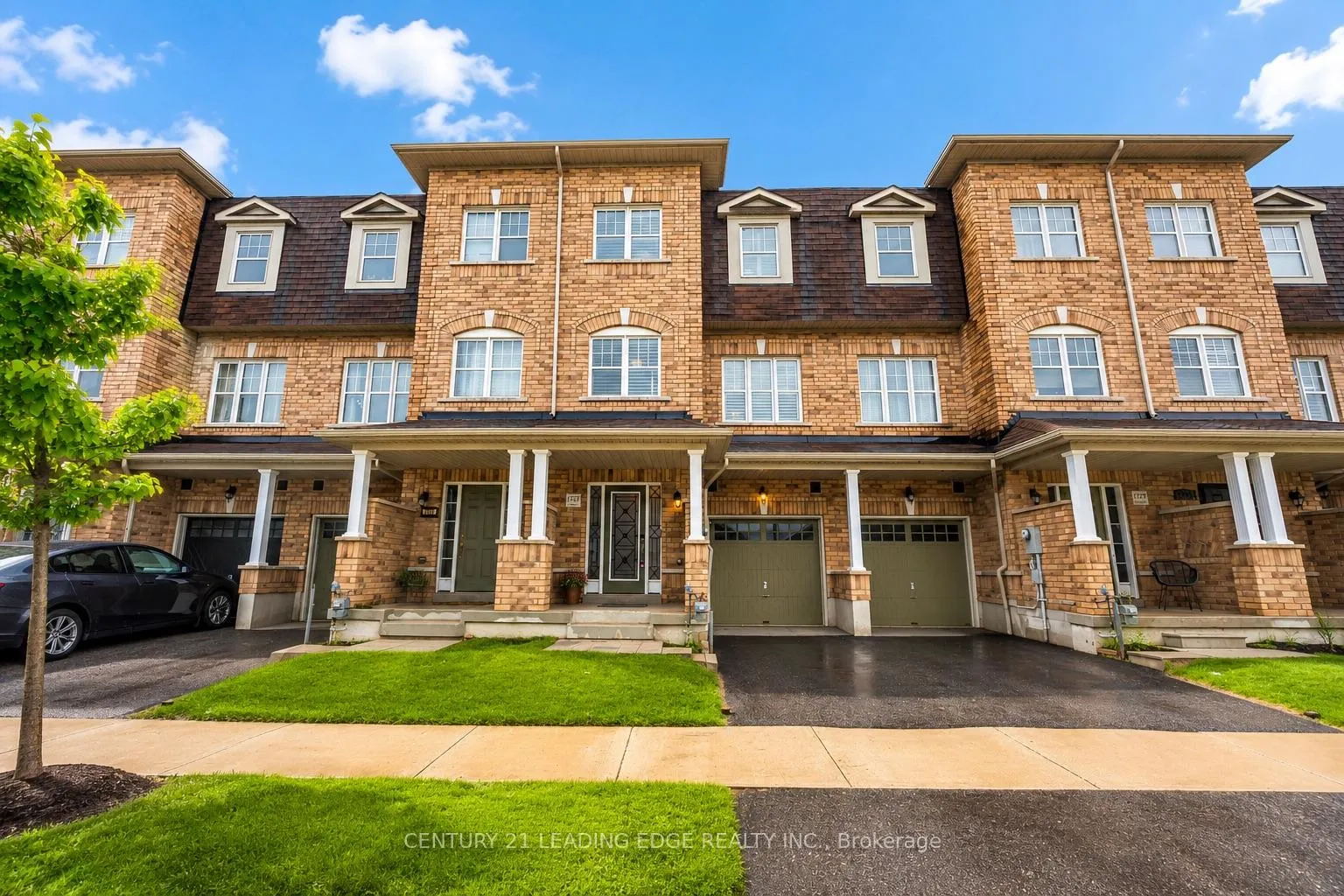 Photo 2 of 1727 Carousel Drive, Pickering, Duffin Heights — HOMEH