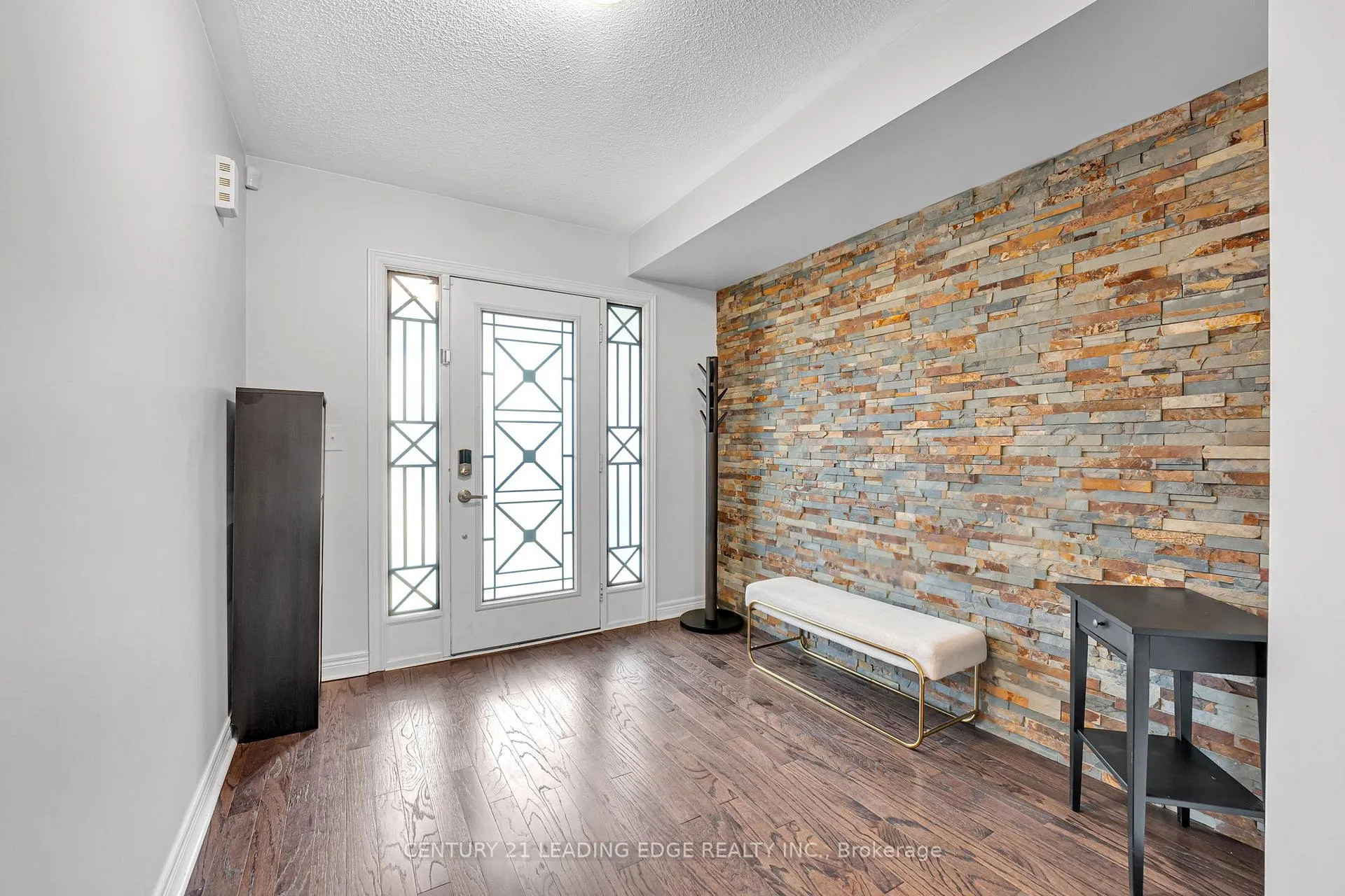 Photo 4 of 1727 Carousel Drive, Pickering, Duffin Heights — HOMEH