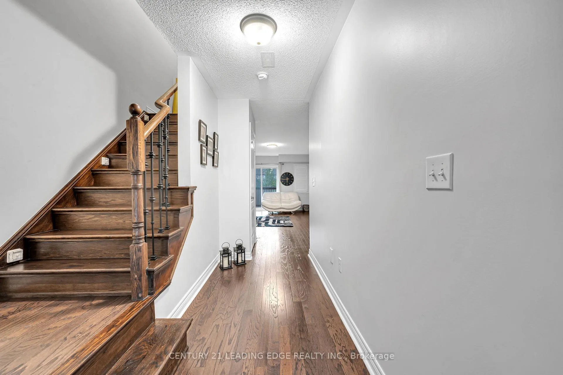 Photo 6 of 1727 Carousel Drive, Pickering, Duffin Heights — HOMEH