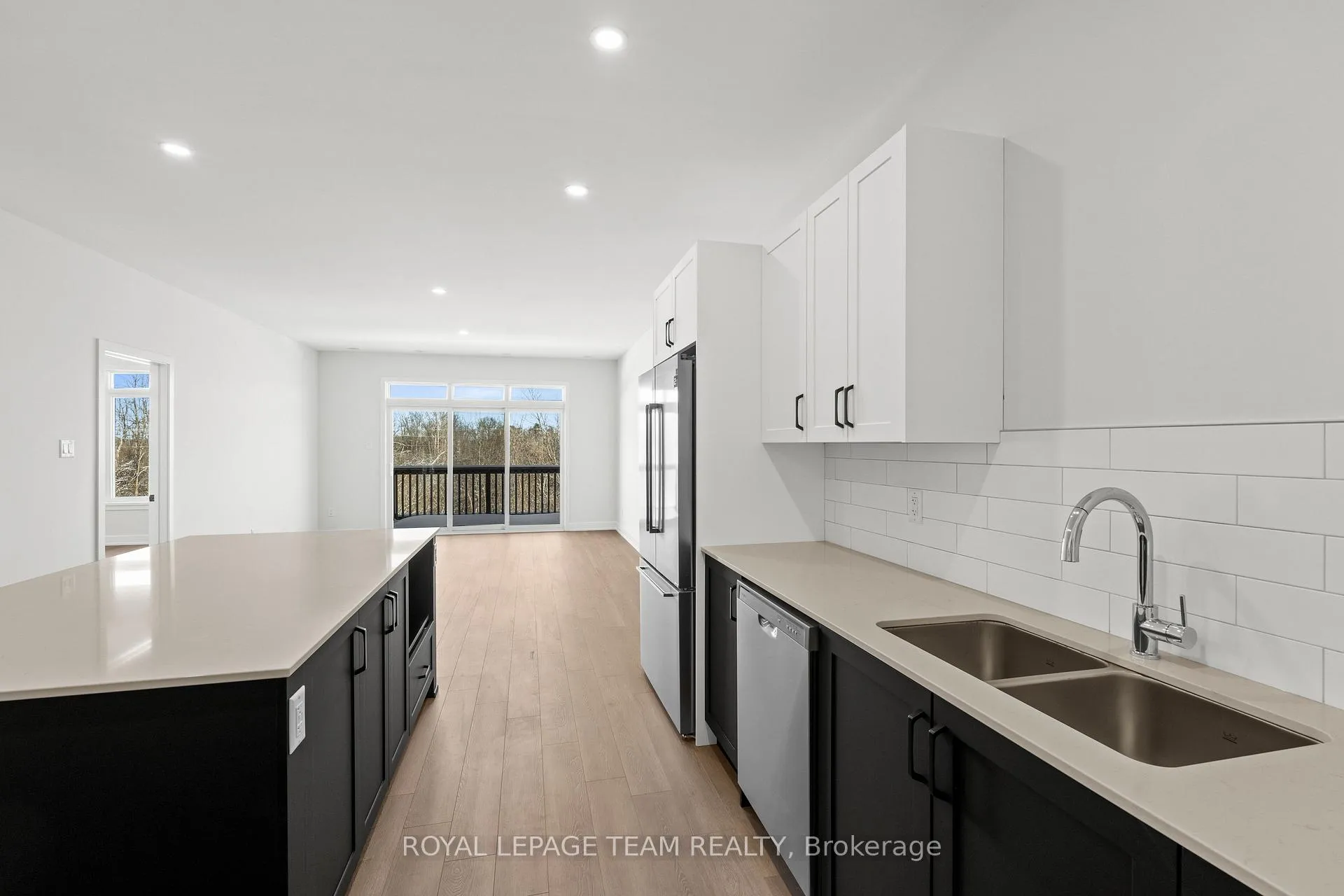 Photo 8 of Unit 2, 1128 Moore Street, Brockville, Brockville — HOMEH