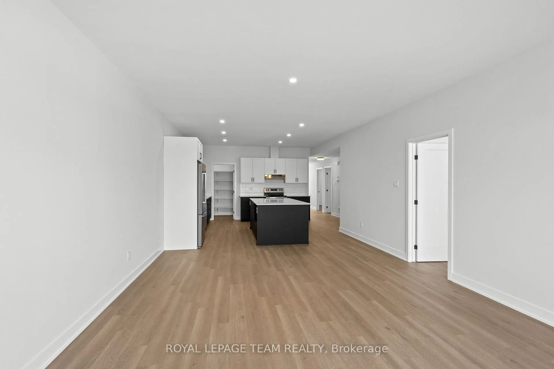 Photo 15 of Unit 2, 1128 Moore Street, Brockville, Brockville — HOMEH