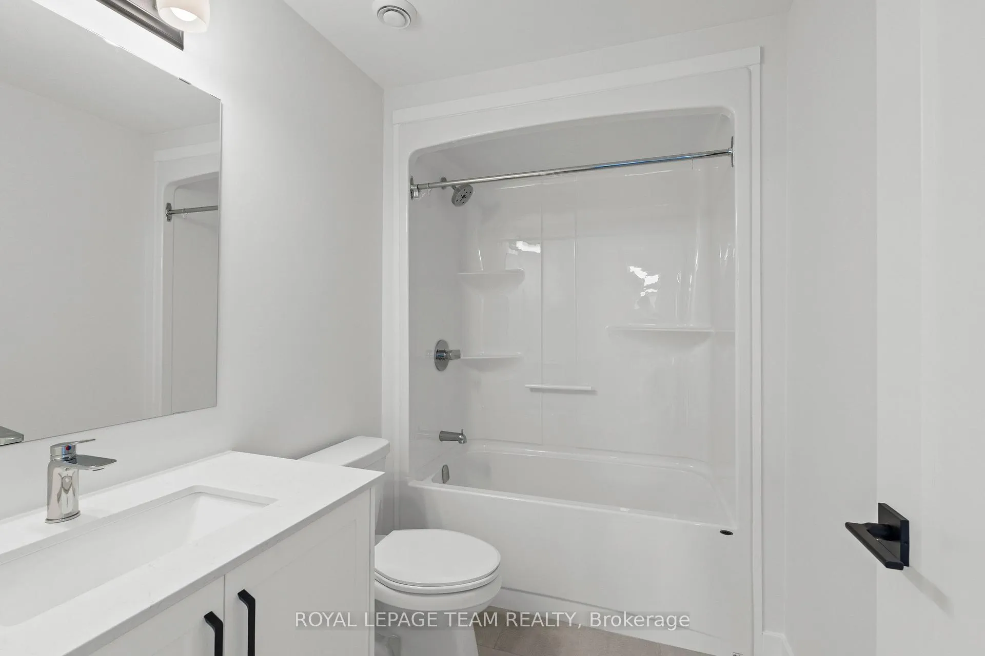 Photo 23 of Unit 2, 1128 Moore Street, Brockville, Brockville — HOMEH