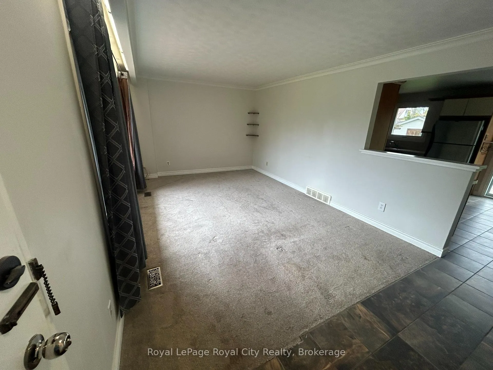 Photo 3 of Unit Main Floor, 6 Montgomery Street, Guelph, Victoria North — HOMEH