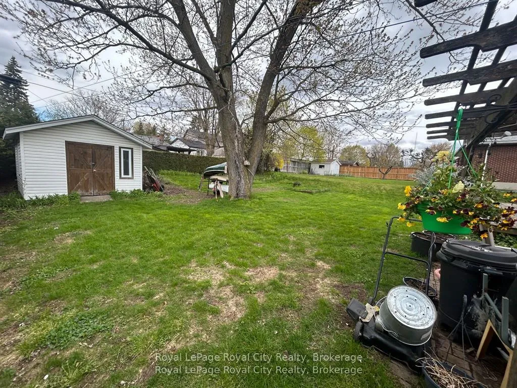 Photo 8 of Unit Main Floor, 6 Montgomery Street, Guelph, Victoria North — HOMEH