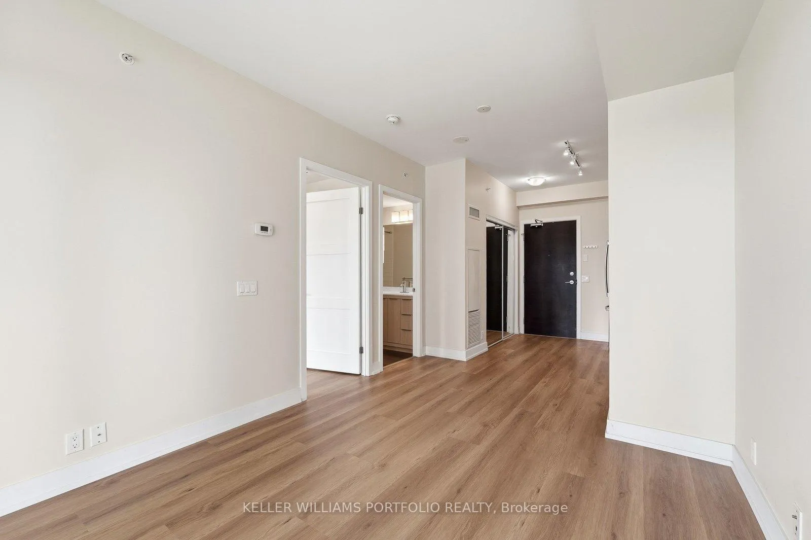 Photo 9 of Unit 524, 10 Park Lawn Road, Etobicoke, Mimico — HOMEH