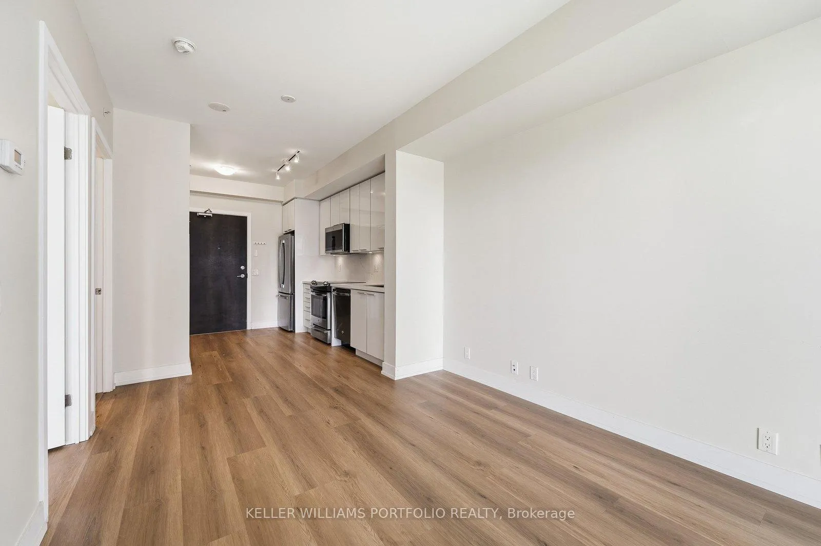 Photo 11 of Unit 524, 10 Park Lawn Road, Etobicoke, Mimico — HOMEH