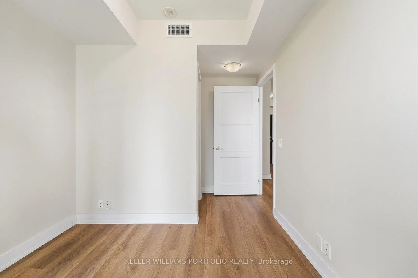 Photo 15 of Unit 524, 10 Park Lawn Road, Etobicoke, Mimico — HOMEH