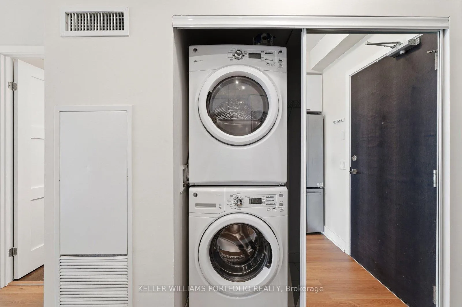 Photo 19 of Unit 524, 10 Park Lawn Road, Etobicoke, Mimico — HOMEH
