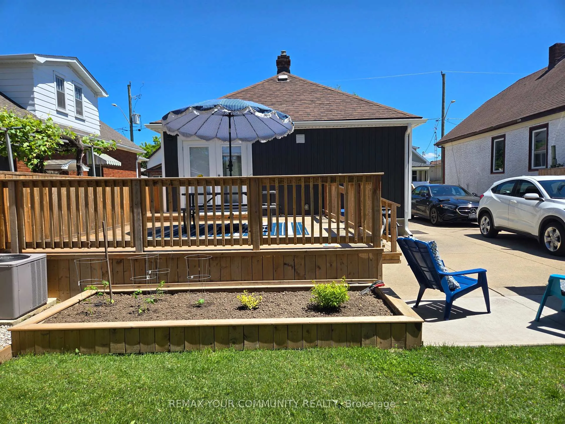 Photo 3 of 19 Ormonde Avenue, St. Catharines, Facer — HOMEH